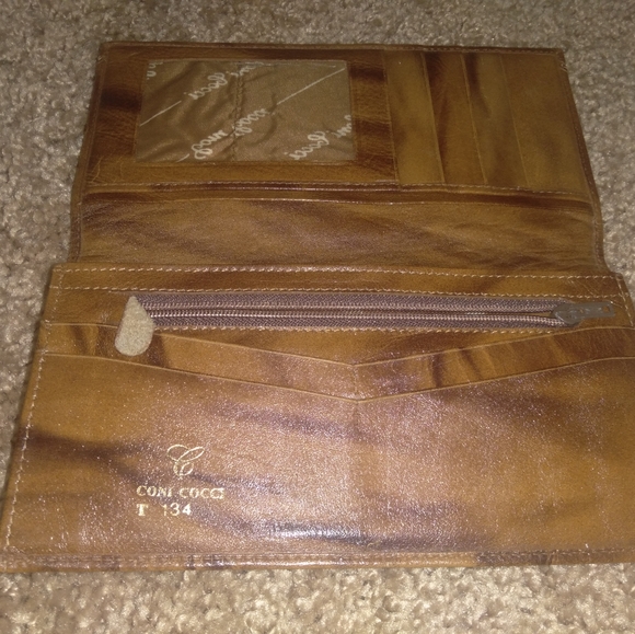 Coni Cocci wallet Brown in color - Picture 2 of 4